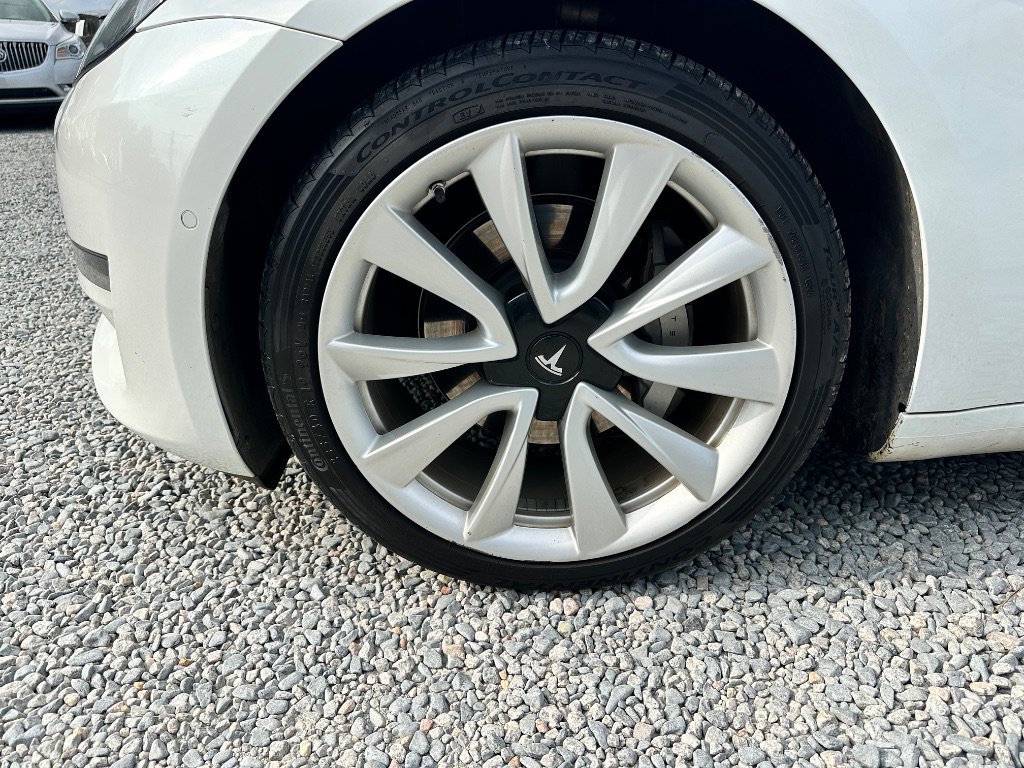 Used 2018 Tesla Model 3 Long Range AWD/4WD image 11