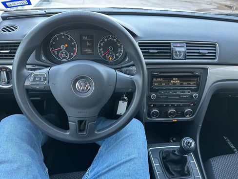 Used 2012 Volkswagen Passat 2.5 S FWD image 7