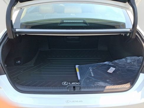 Used 2024 Lexus ES 350 w/ Premium Package FWD image 28