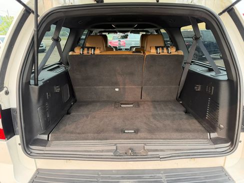 Used 2014 Lincoln Navigator L 4WD w/ Equipment Group 101A image 14