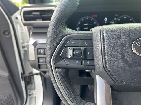 Used 2025 Toyota Tacoma TRD Off-Road AWD/4WD image 21