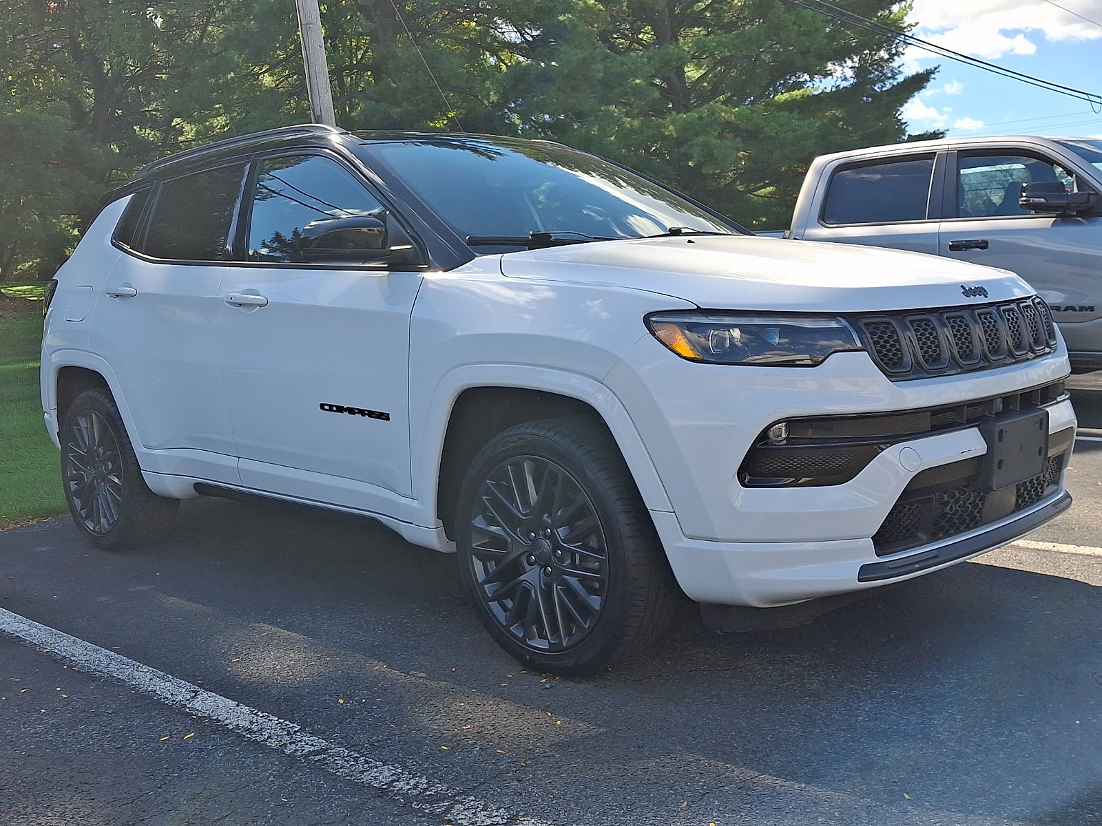 Certified 2024 Jeep Compass Limited AWD/4WD image 3