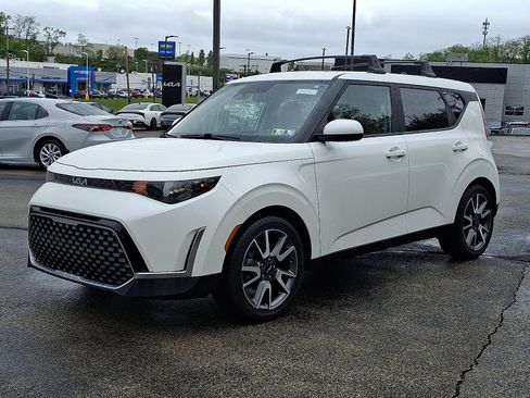 Used 2024 Kia Soul EX w/ Option Group 015 FWD image 3