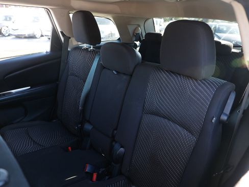 Used 2015 Dodge Journey SXT w/ Flexible Seating Group image 8