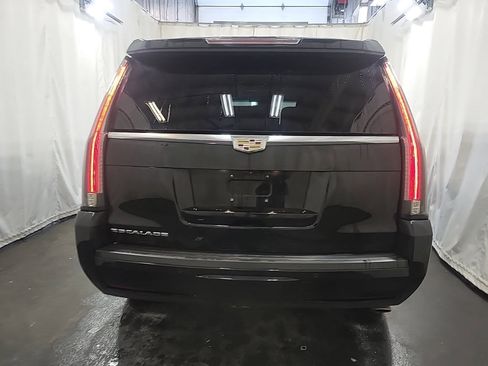 Used 2020 Cadillac Escalade Platinum image 7