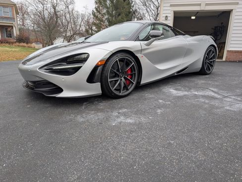 Used 2022 McLaren 720S Performance image 3