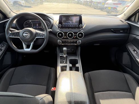 Used 2024 Nissan Sentra SV FWD image 19