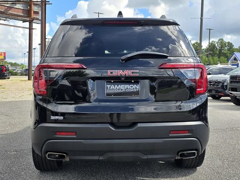 Used 2023 GMC Acadia SLE w/ Driver Convenience Package FWD image 3