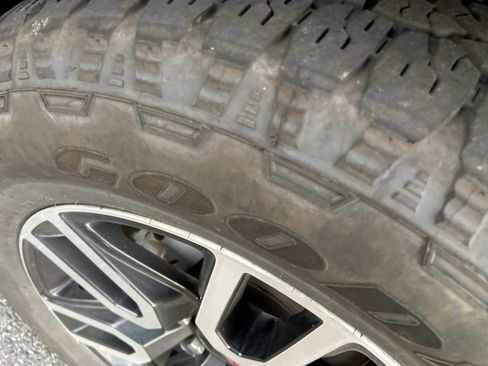 Used 2021 GMC Yukon XL AT4 w/ AT4 Premium Package image 12