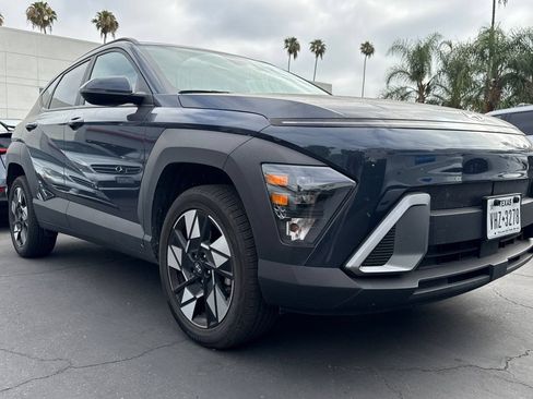 Used 2024 Hyundai Kona SEL AWD/4WD image 2