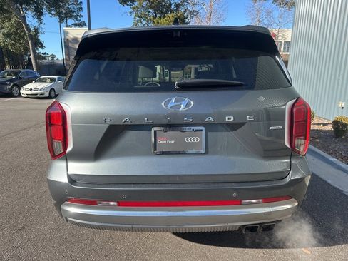 Used 2024 Hyundai Palisade Calligraphy image 6