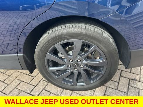Used 2023 Chevrolet Equinox RS w/ RS Leather Package FWD image 15