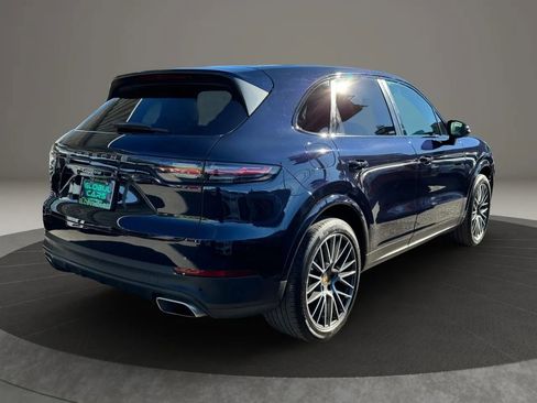 Used 2021 Porsche Cayenne image 5