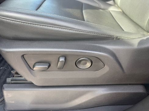 Used 2025 Chevrolet Silverado 2500 LTZ w/ LTZ Premium Package image 19