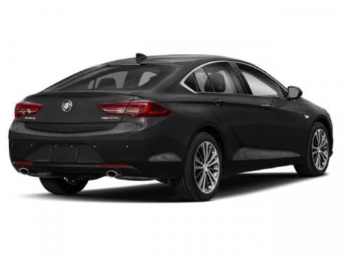Used 2020 Buick Regal Essence image 2