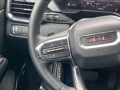 Used 2025 GMC Acadia Elevation image 23