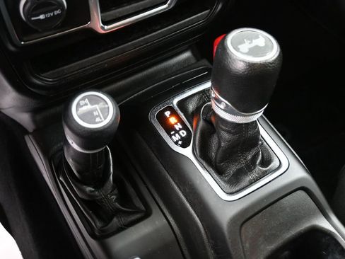 Used 2021 Jeep Wrangler Unlimited Sport image 25