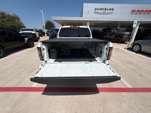 Used 2025 Nissan Frontier SV AWD/4WD image 22