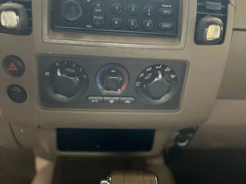 Used 2006 Nissan Frontier SE w/ (P01) Power Pkg image 5