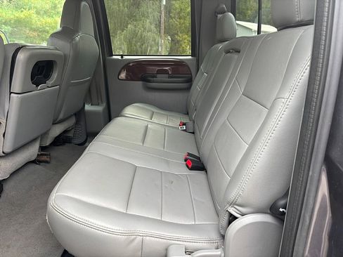 Used 2007 Ford F350 Lariat image 12