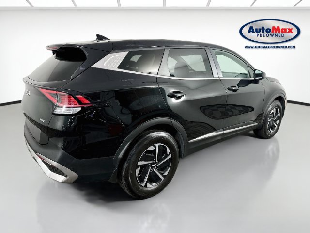 Used 2024 Kia Sportage LX AWD/4WD image 2