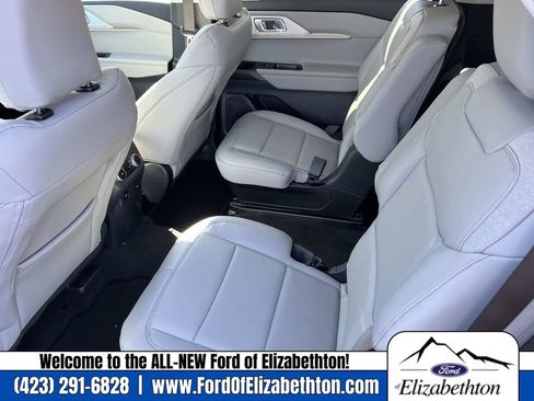 New 2026 Ford Explorer Active image 18