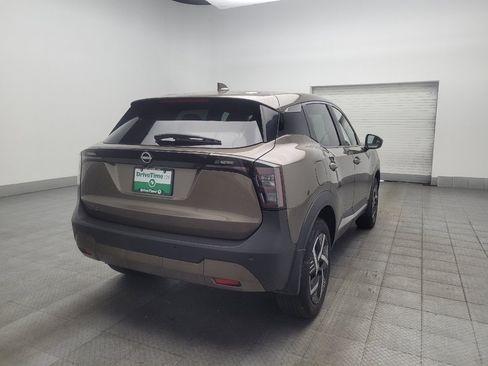 Used 2025 Nissan Kicks SV FWD image 9