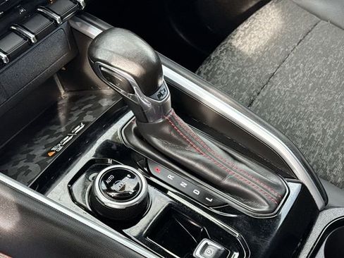 Used 2023 Chevrolet Colorado Z71 w/ Z71 Convenience Package 2 image 15