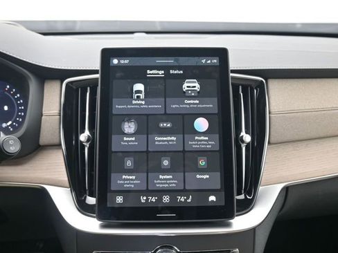 New 2026 Volvo XC90 B6 Ultra w/ Protection Package Premier AWD/4WD image 17