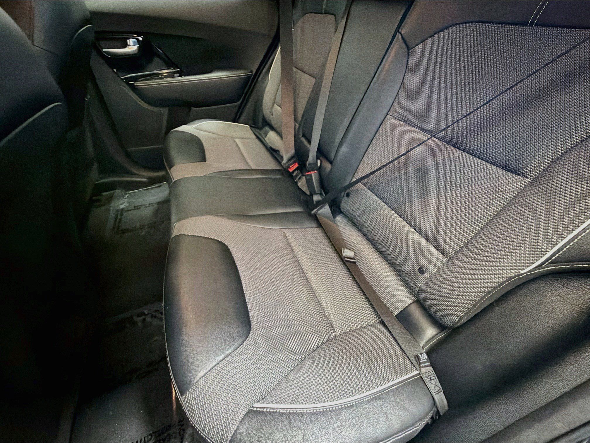 Used 2022 Kia Niro EX FWD image 13