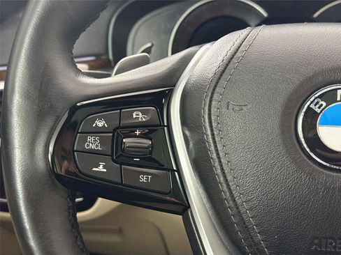 Used 2017 BMW 530i image 18