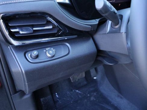 New 2026 Buick Envista Sport Touring FWD image 26