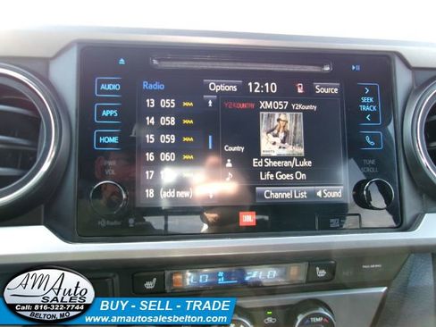 Used 2019 Toyota Tacoma Limited image 28