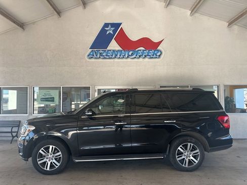 Used 2022 Ford Expedition Limited image 2