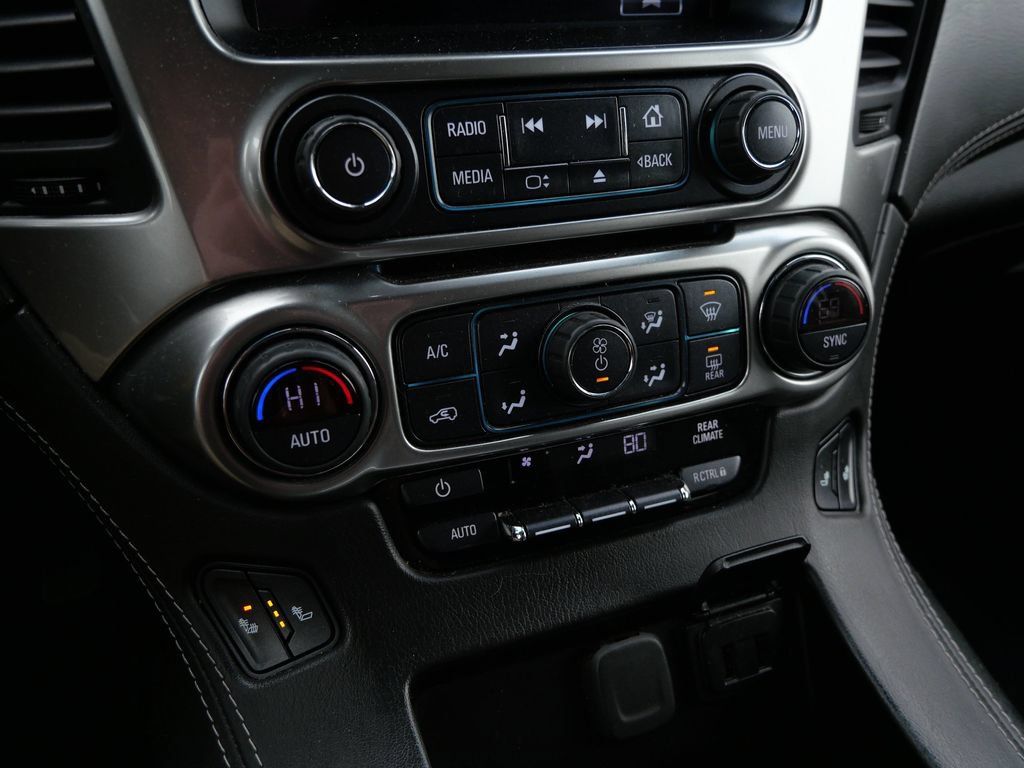 Used 2019 Chevrolet Suburban LT AWD/4WD image 29