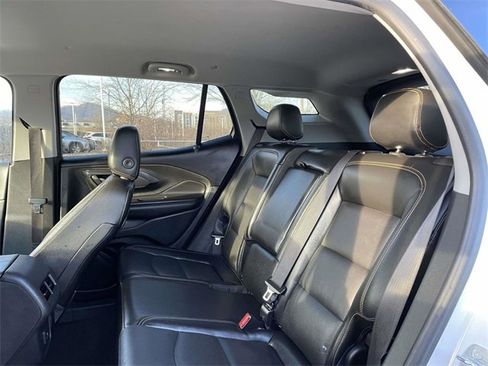 Used 2021 GMC Terrain SLT image 15