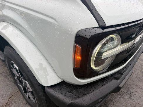 Used 2023 Ford Bronco Outer Banks AWD/4WD image 9