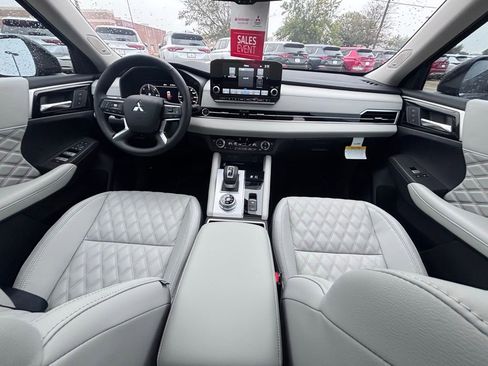 Used 2024 Mitsubishi Outlander SEL image 22