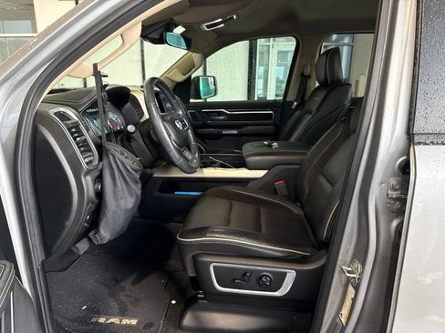Used 2019 RAM 1500 Laramie RWD image 15