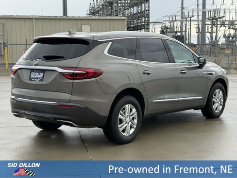 Used 2019 Buick Enclave Essence AWD/4WD image 4