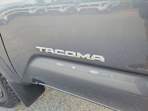 Used 2021 Toyota Tacoma SR5 image 28