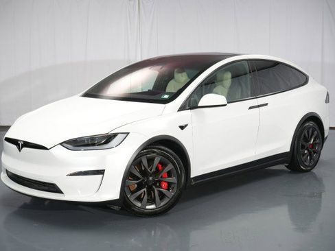 Used 2024 Tesla Model X Plaid image 1