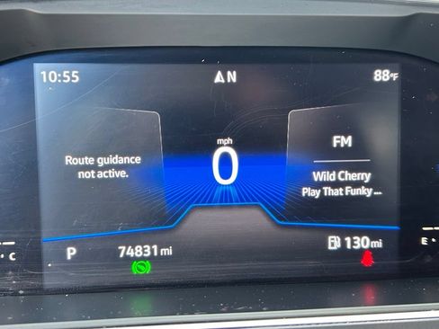 Certified 2022 Volkswagen Tiguan SE R-Line FWD image 19