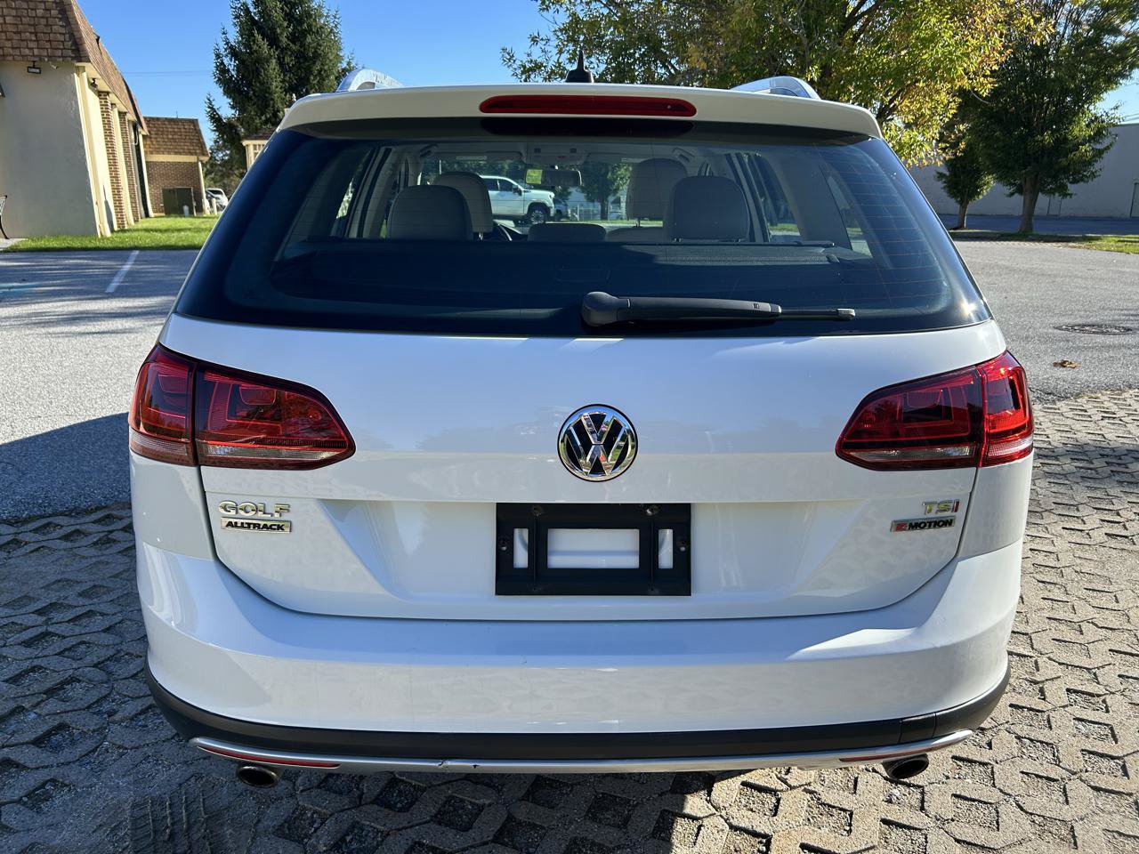 Used 2017 Volkswagen Golf Alltrack S AWD/4WD image 6