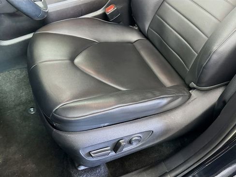 Used 2024 Toyota Highlander XLE image 21