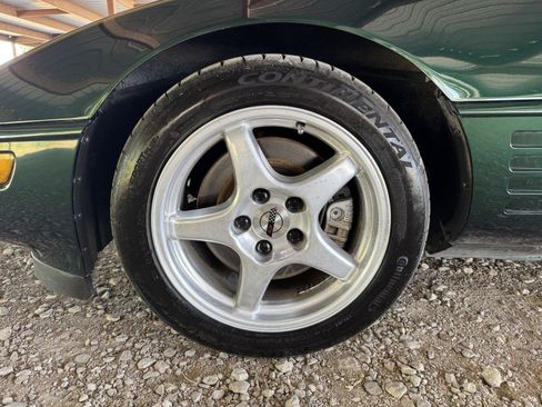 Used 1994 Chevrolet Corvette Coupe RWD image 23