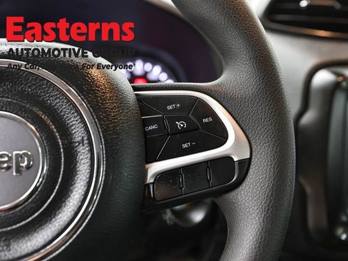 Used 2021 Jeep Renegade Sport image 15