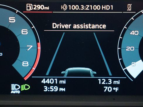 Certified 2025 Audi Q3 2.0T Premium w/ Convenience Package image 15