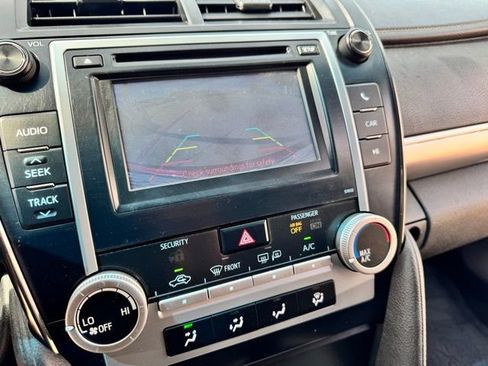 Used 2012 Toyota Camry SE FWD image 23