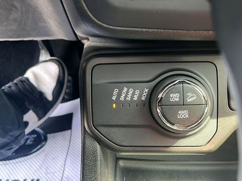 Used 2019 Jeep Renegade Trailhawk AWD/4WD image 21